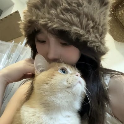 抓住稻草的野兽